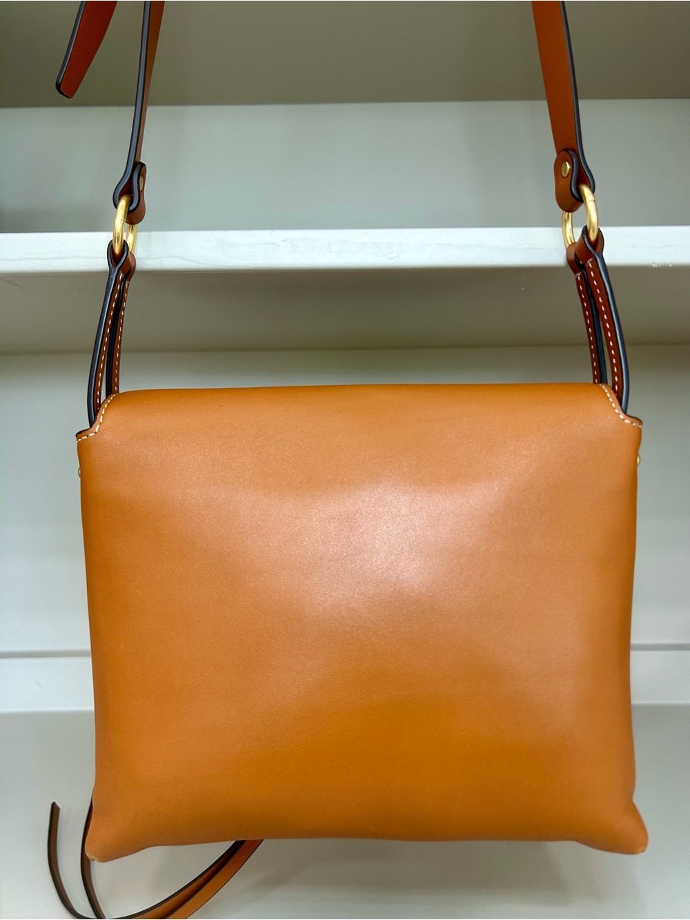 Authentic Tory Burch Miller Crossbody Aged Camello Leather Tassel Flap Bag Purse - Picture 3 of 16